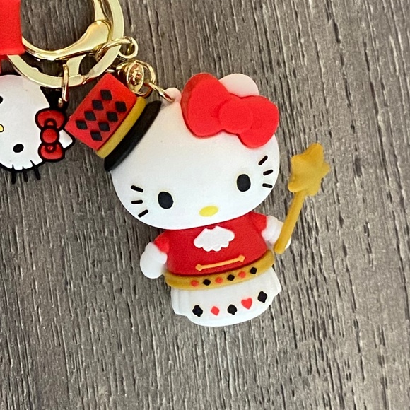 Hello Kitty keychain - Picture 3 of 5